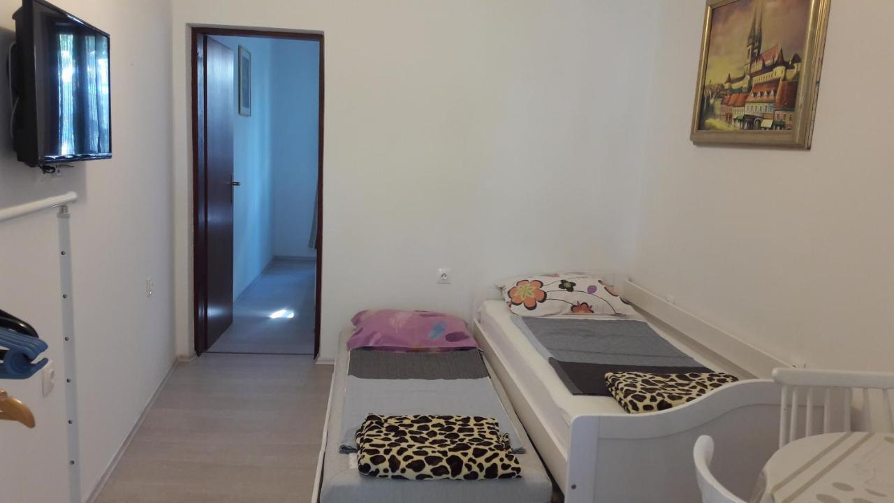 Apartmani Niessner Malinska Exterior photo