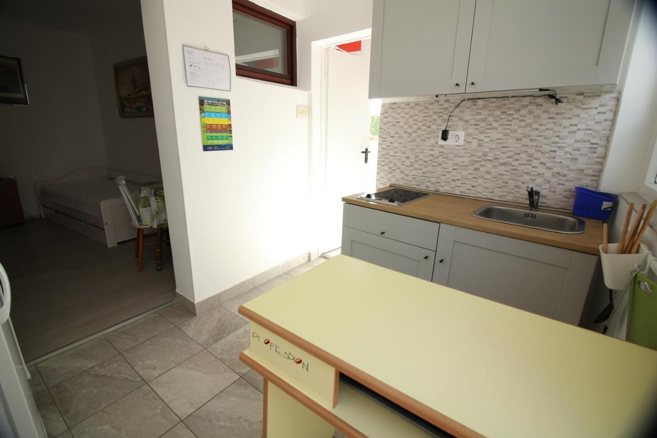 Apartmani Niessner Malinska Exterior photo
